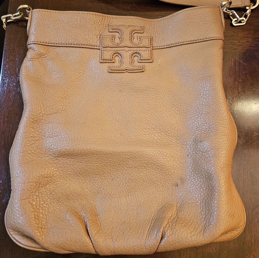 Tory Burch Crossbody with snap closure - Tan